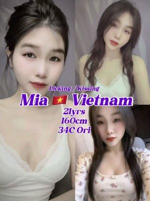 Mia 21yo {34C} Fair Sexy Petite Vietnam Lady