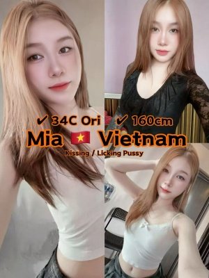 Mia 21yo {34C} Fair Sexy Petite Vietnam Lady